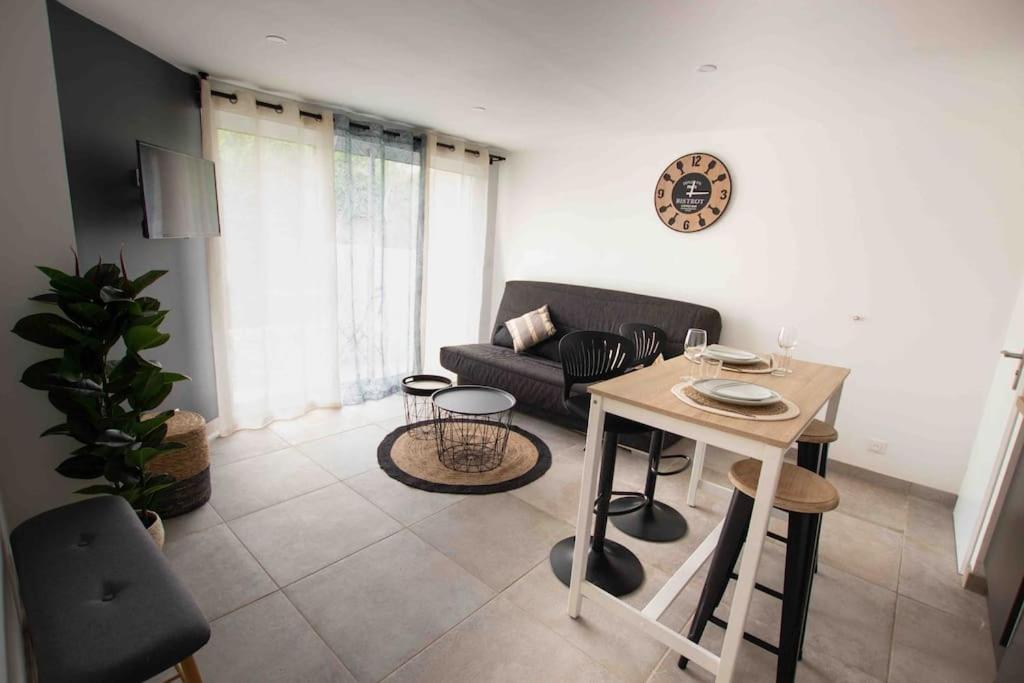 Apt T2 Neuf Terrasse Arlés Exterior foto